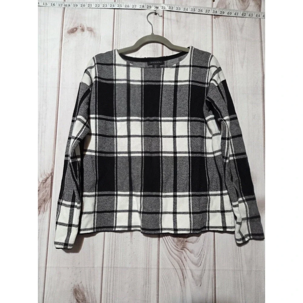 Tahari Sweater‎ Womens Large Black Gray Plaid Boat Neck Soft Knit Pullover Top
